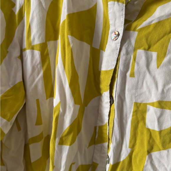 Fig and Flower yellow and white geometric button-down shirt.
Anthropology - Picture 2 of 5